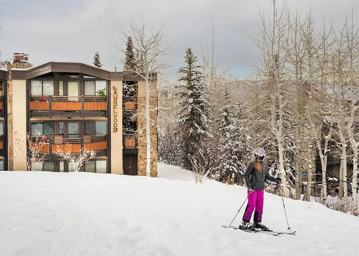 Laurelwood Condominiums
